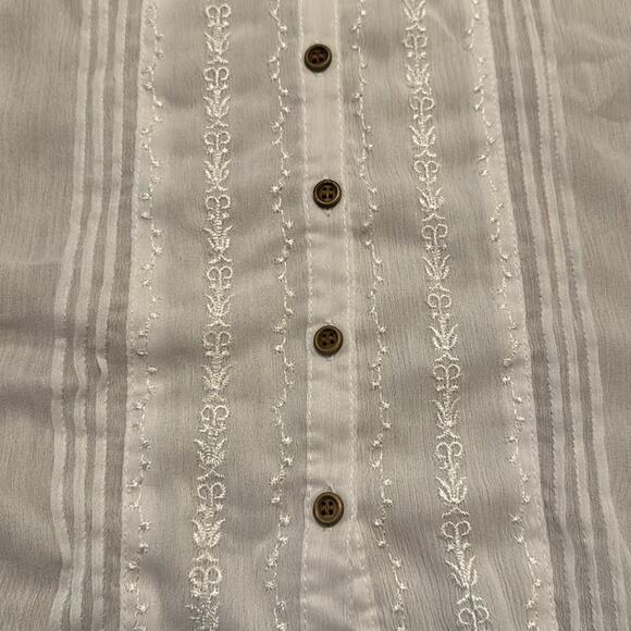 Full Tilt - White Blouse with Button Detail - Size Medium - Picture 2 of 6
